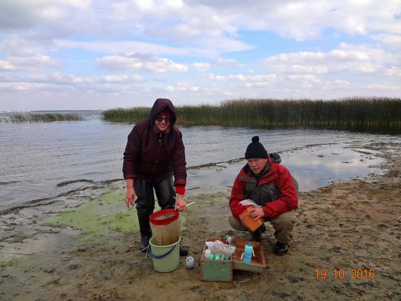 Відбір проб на водоймі-охолоджувачі Хмельницької АЕС
